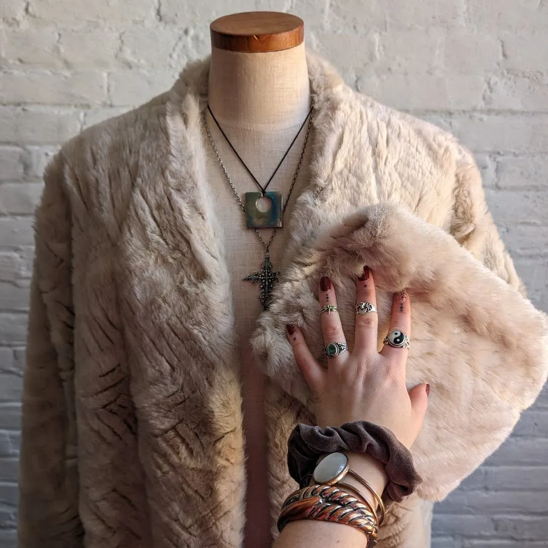 70s Vintage White Penny Lane Vegan Fur Coat Minimalist Mob Wife Ski Bunny Jacket