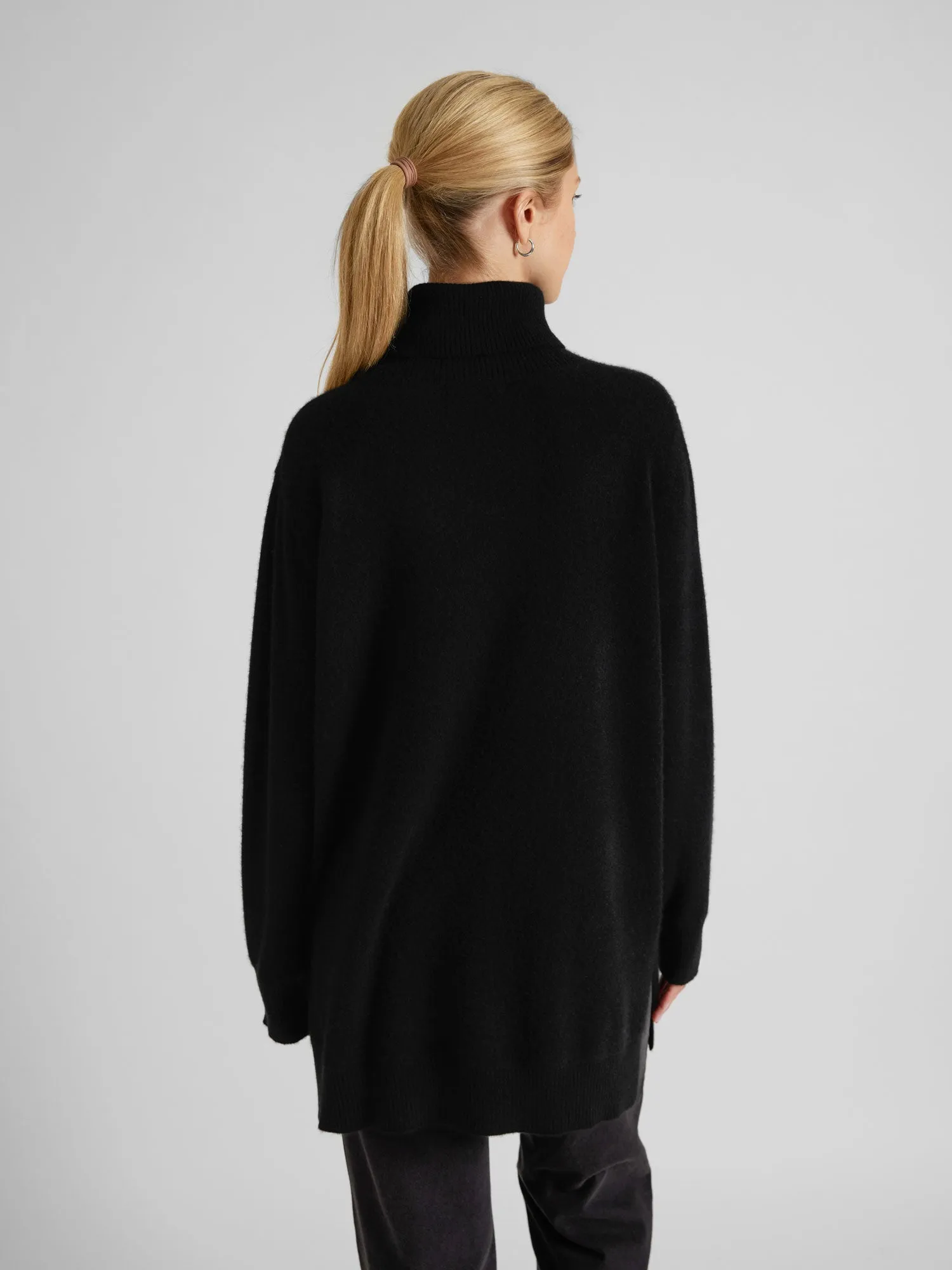 Cashmere sweater "Dagny polo" - Black