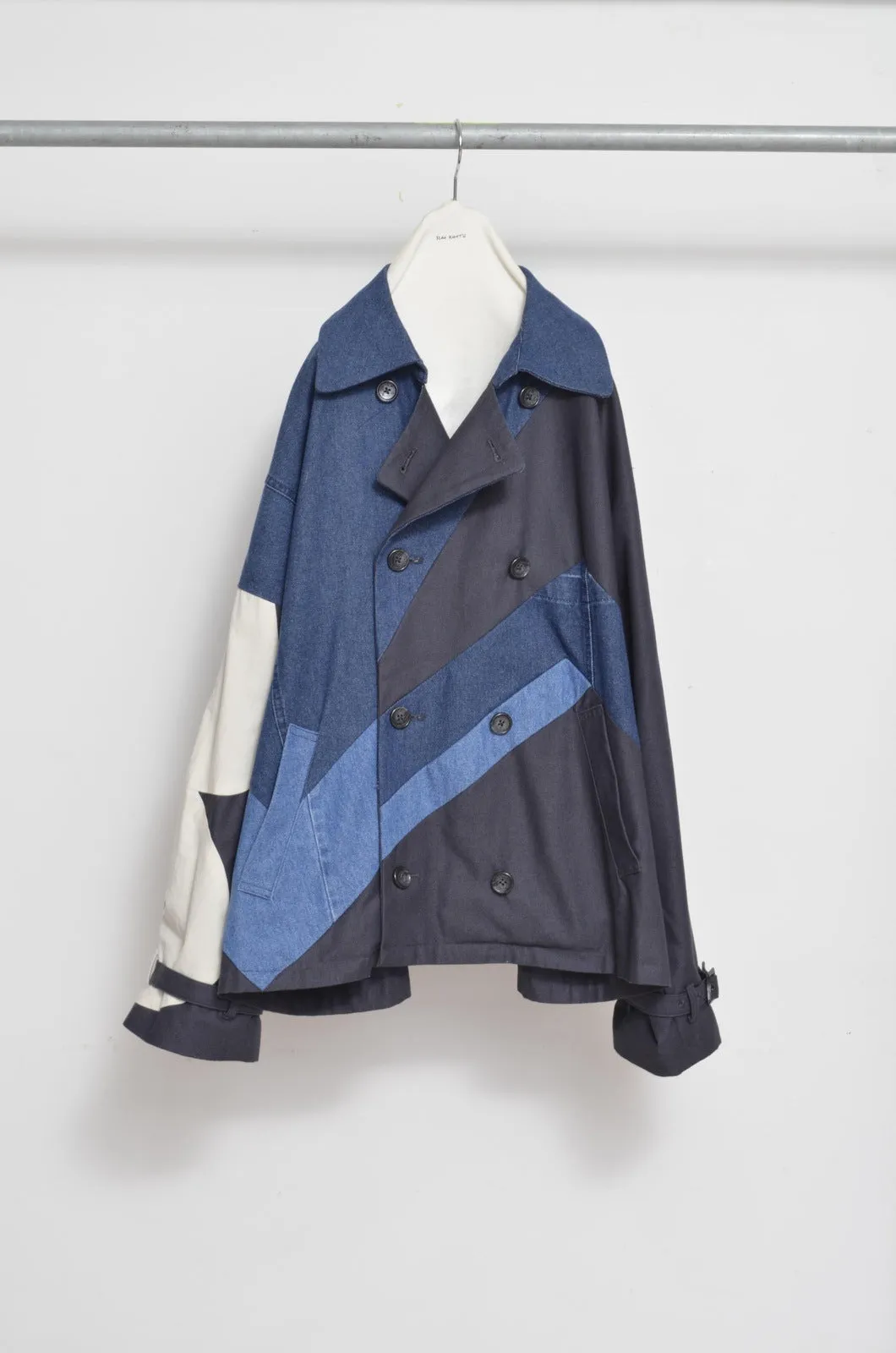 DENIM UNE UNE TRENCH COAT/SHORT_02_A