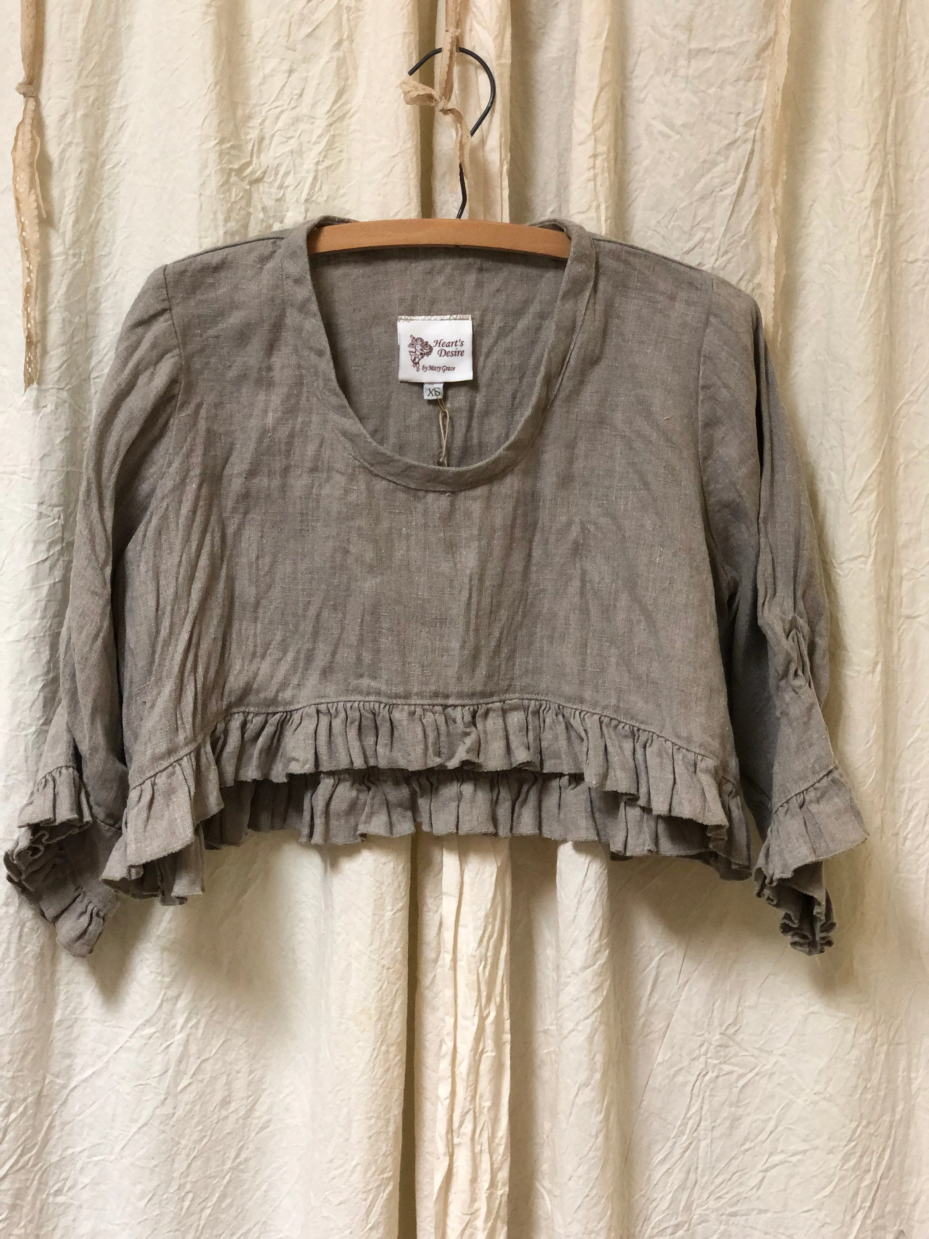 Over Shrug Top in Linen, USA