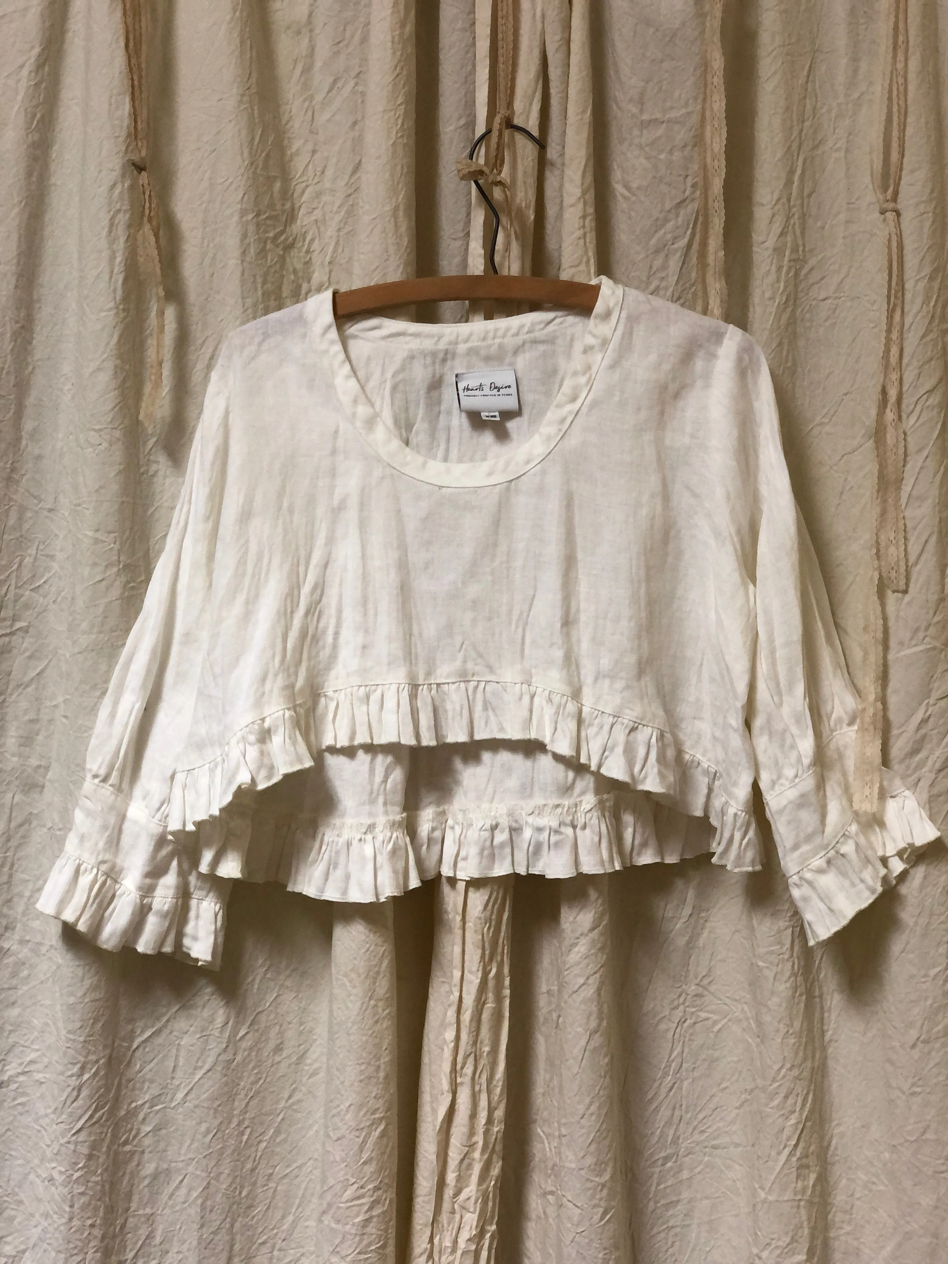 Over Shrug Top in Linen, USA