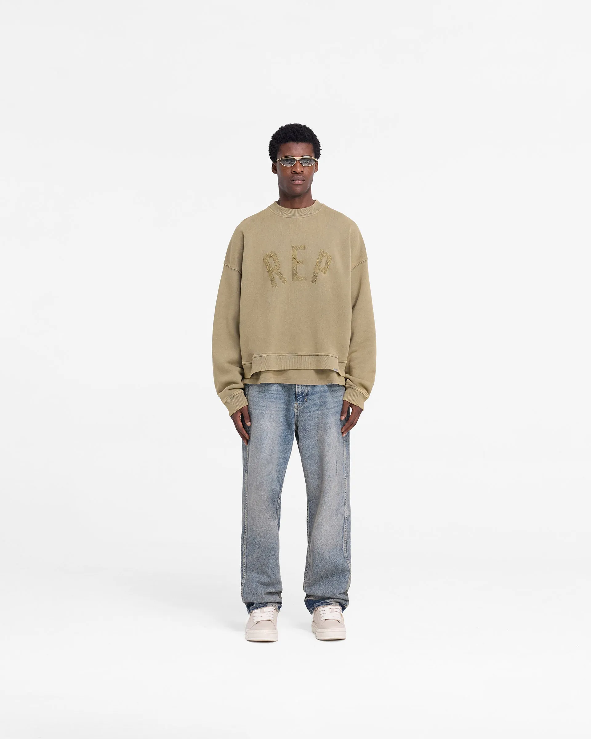 Rep Applique Sweater - Fawn